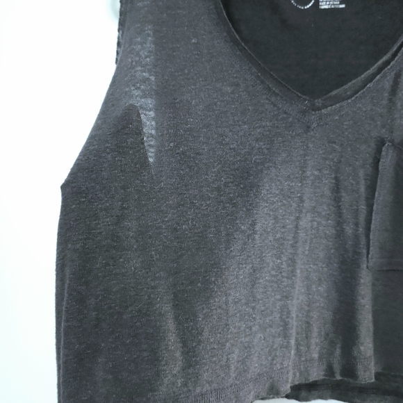 2/$20 ☀️ | NWT | Aerie Breezy Linen Pocket V-Neck Crop Top - Picture 5 of 9